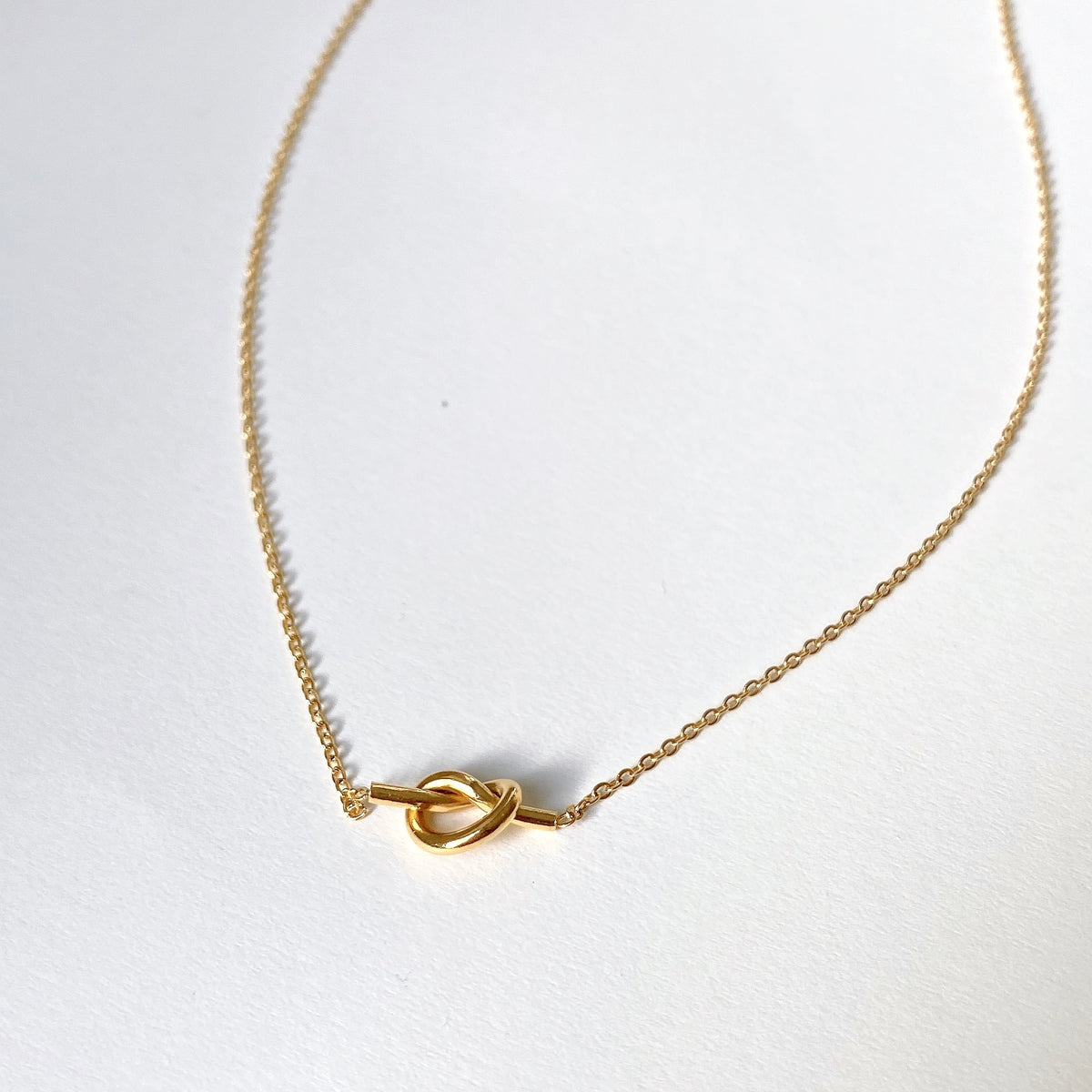 Fiore Horizontal Knot Necklace