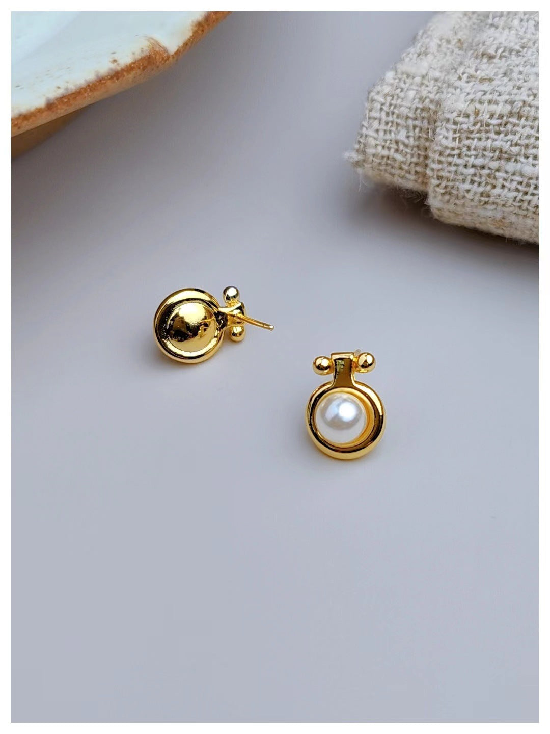 Florrie Vintage Pearl Stud Earrings Gold