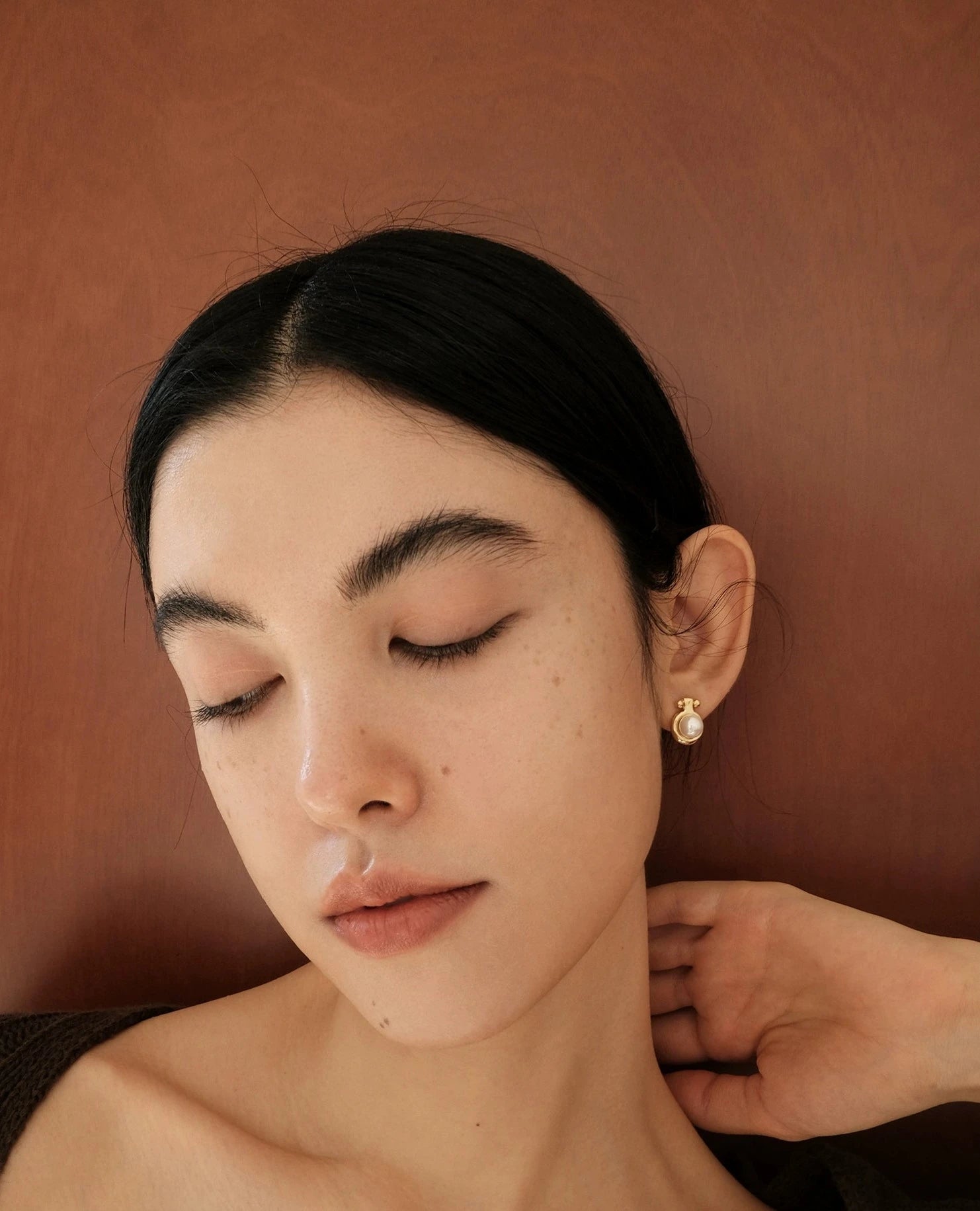 Florrie Vintage Pearl Stud Earrings Gold