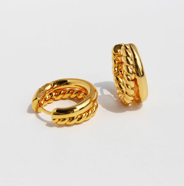 Duo Twisted & Sleek Hoop Earrings Gold & Silver